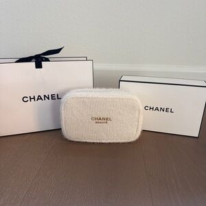 Chanel Beauté Bag